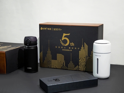 百元打造千金质感：揭秘高转化率商务纪念礼品定制 | MIDU设计智库