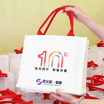 公司客户来访的礼品怎么定制更贴心？midu 礼品的方案值得参考