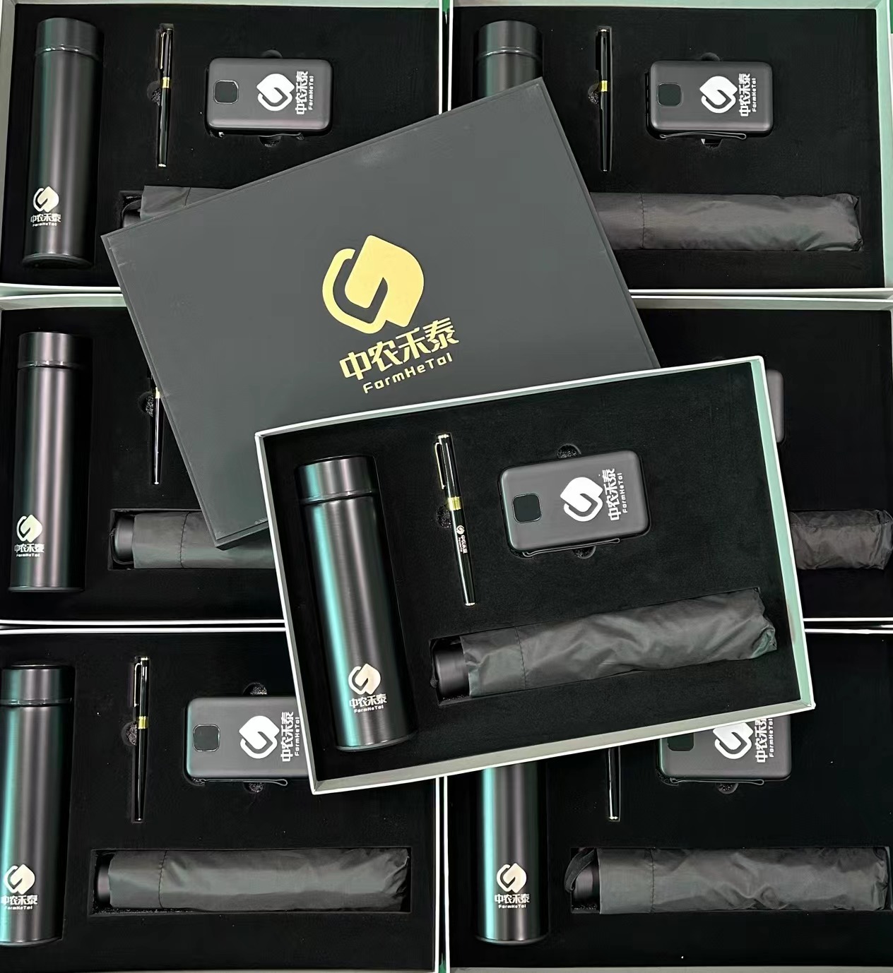 商务礼品定制攻略：实用记事本套装成企业新宠