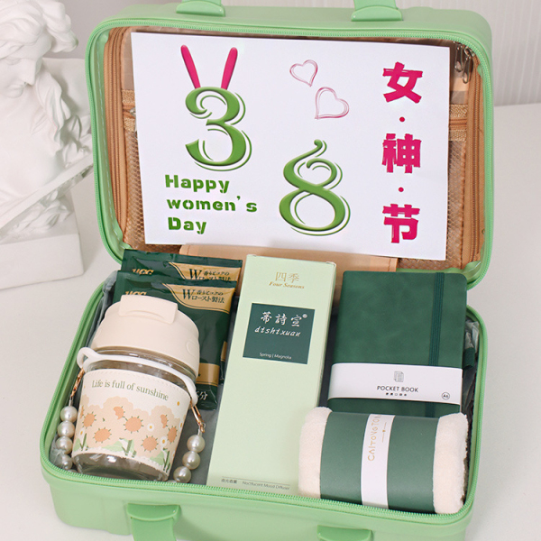 浅绿色行李箱礼盒 三八伴手礼礼盒 高级妇女节礼品1