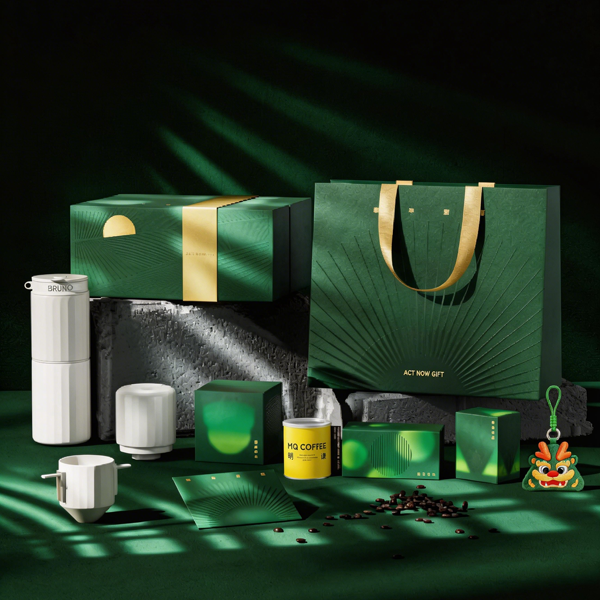 jimeng-2026-04-03-7180-根据我上传的图片 帮我修改成4张可以发小红书的图片，非常好看且大气，两张不同角度...